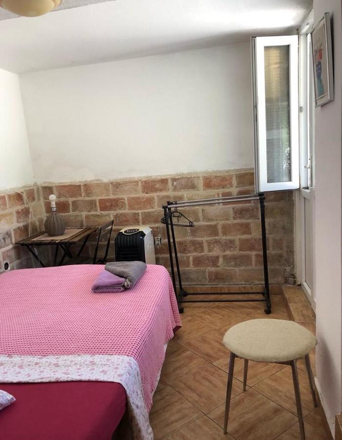 Hostel Anton Тиват Экстерьер фото