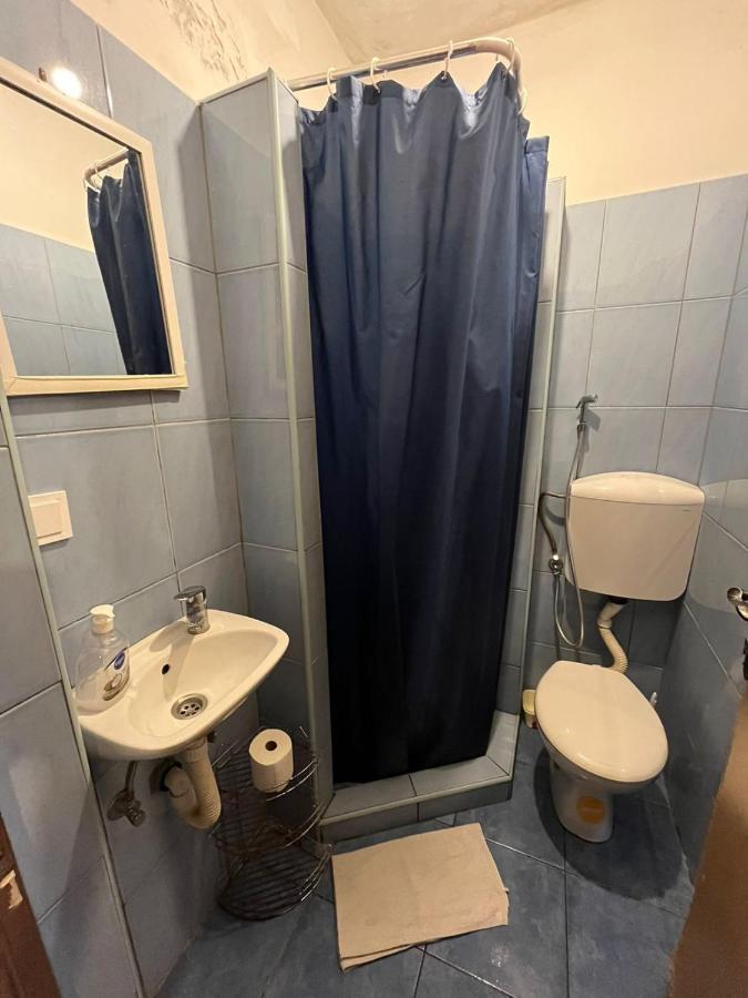 Hostel Anton Тиват Экстерьер фото