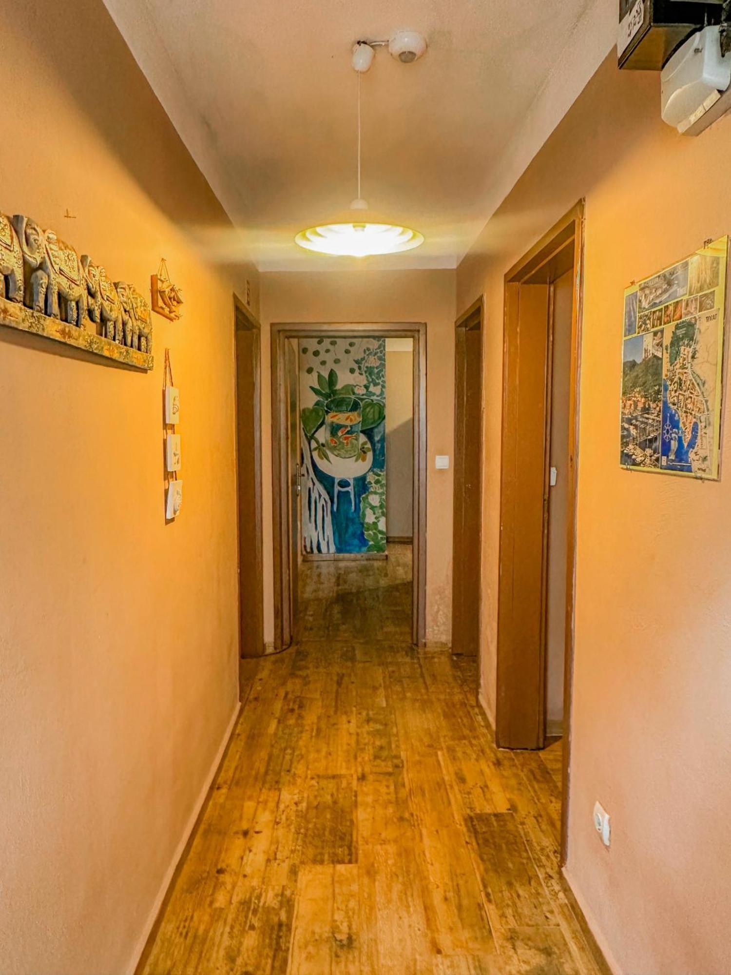 Hostel Anton Тиват Экстерьер фото
