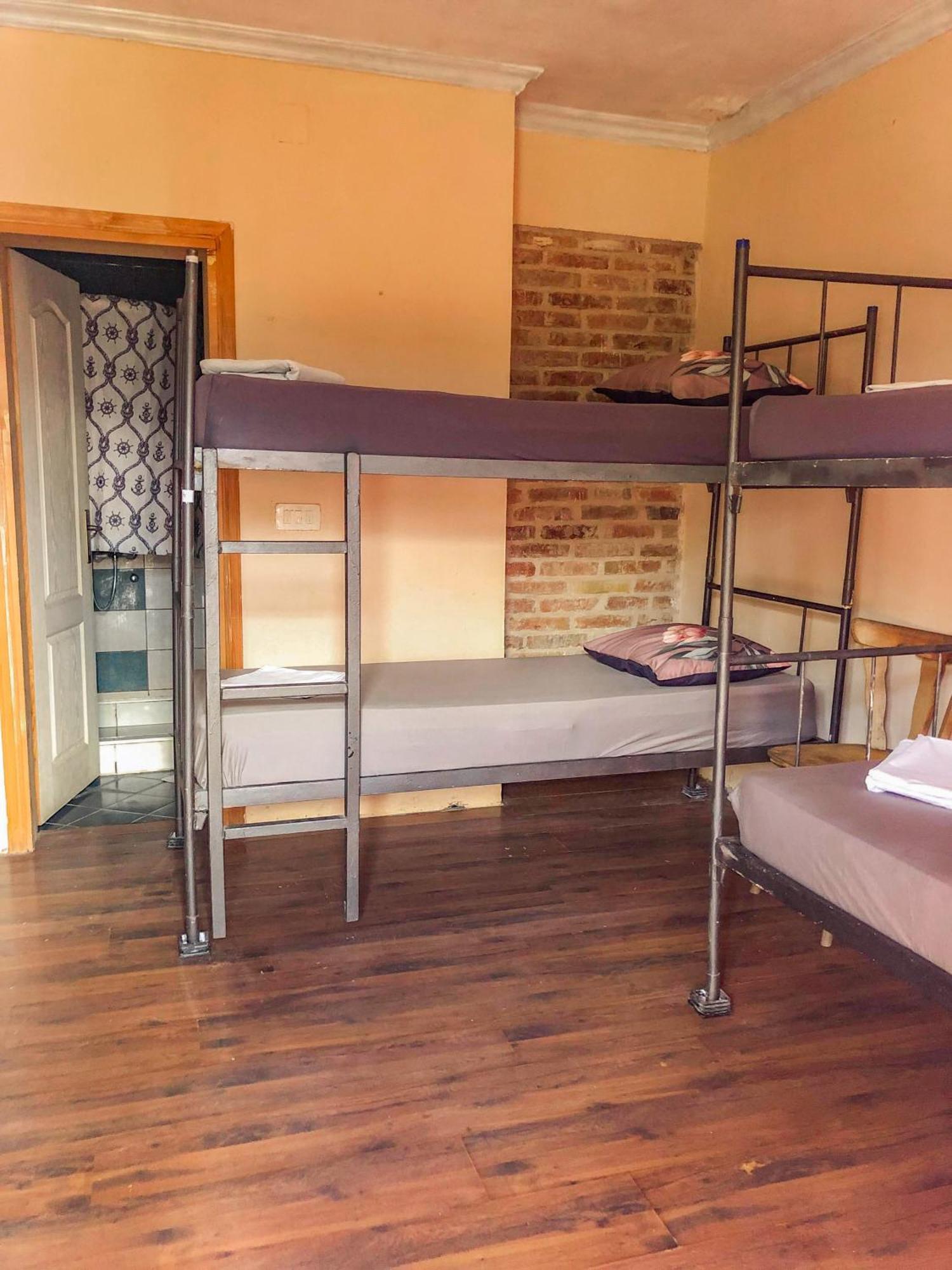 Hostel Anton Тиват Экстерьер фото