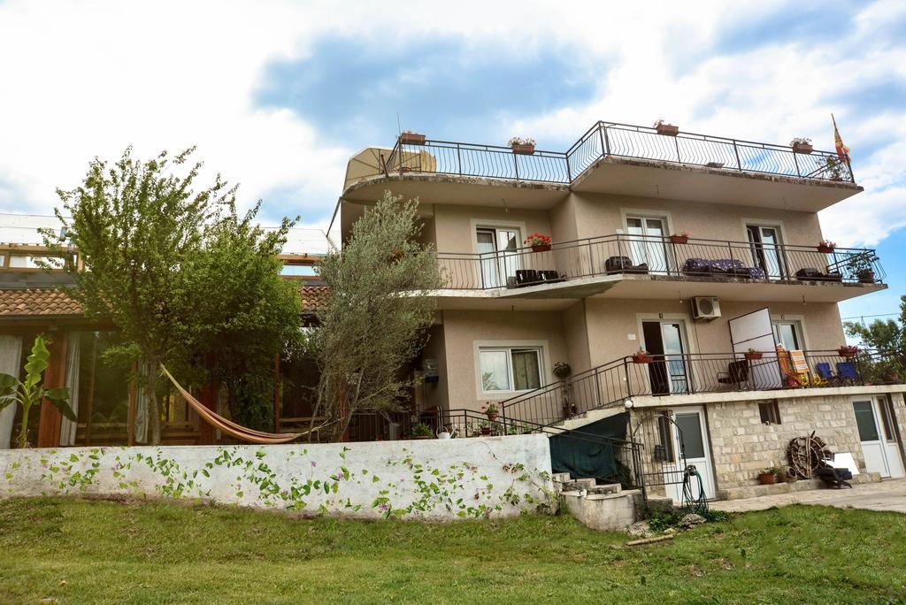 Hostel Anton Тиват Экстерьер фото