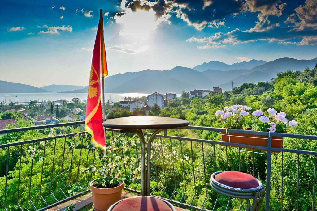 Hostel Anton Тиват Экстерьер фото