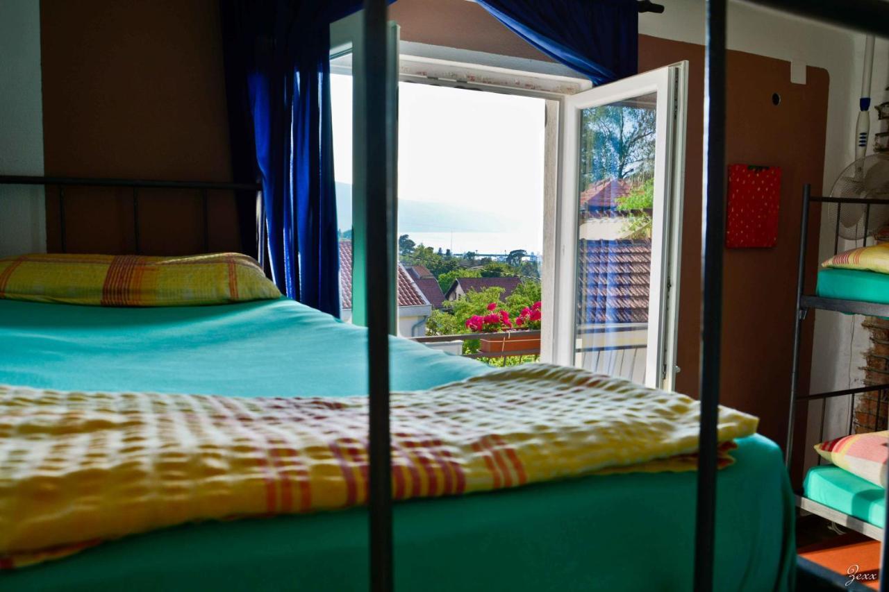 Hostel Anton Тиват Номер фото